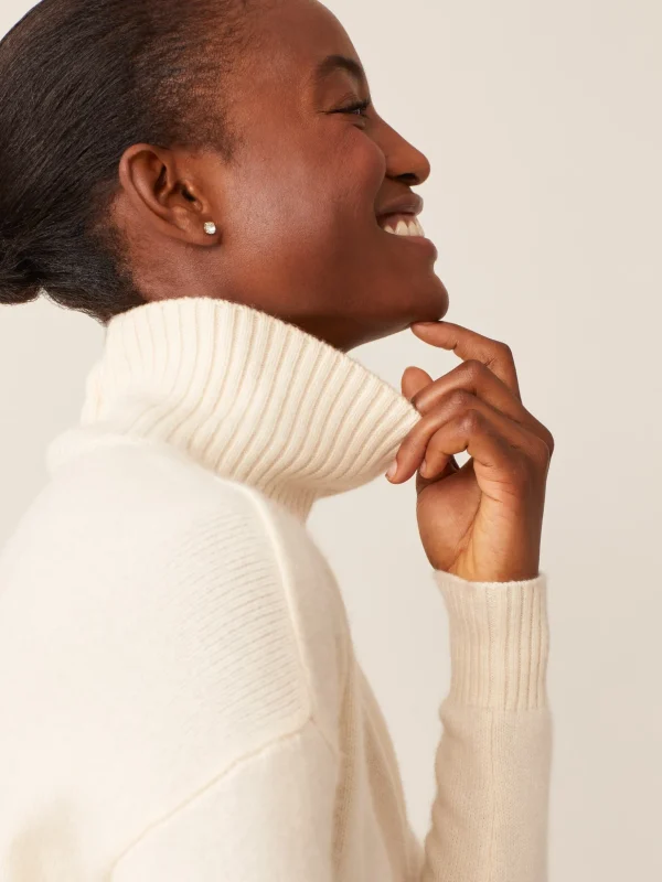 Clara Cashmere Turtleneck